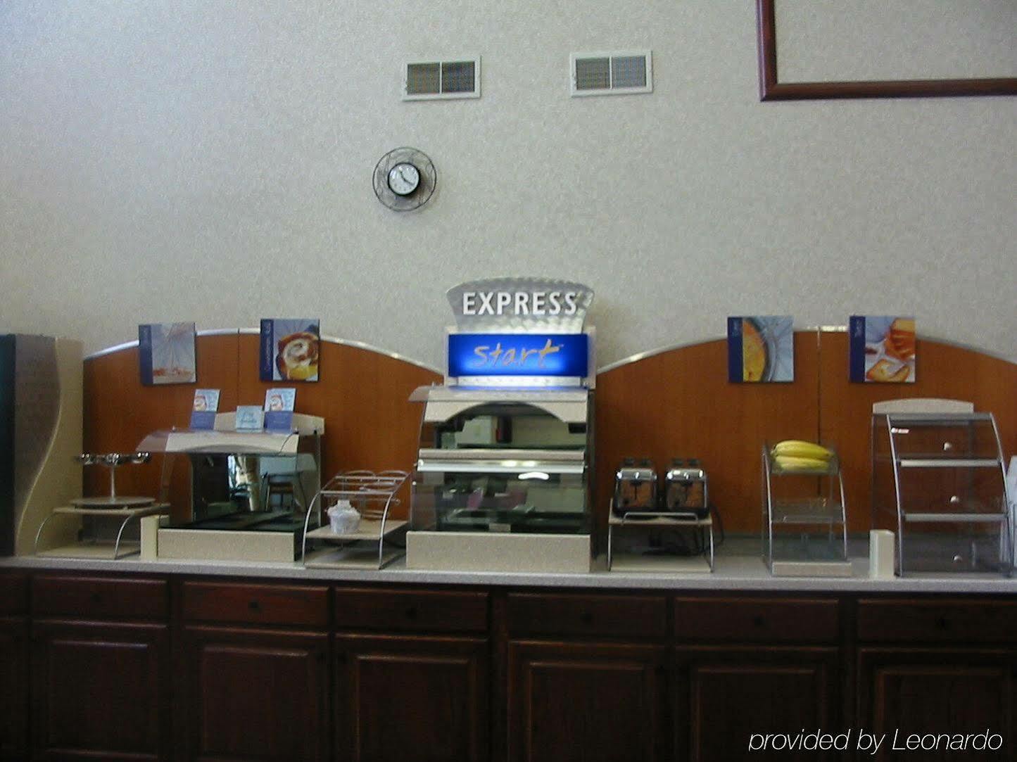 ฮอลิเดย์ อินน์ เอ็กซ์เพรส คอรีดอน Corydon ภายนอก รูปภาพ